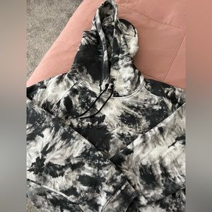 Balance Athletica men’s sweatshirt size XL tie dye